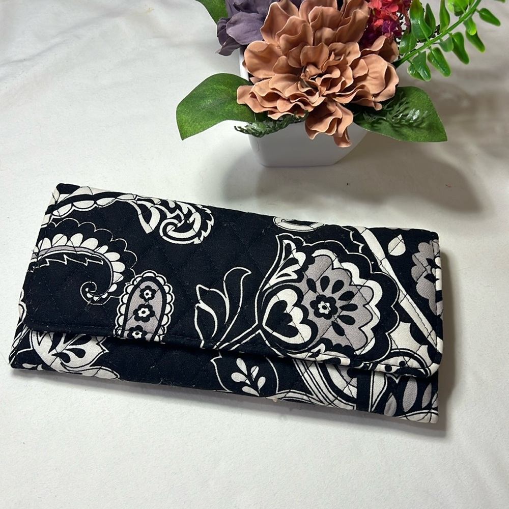 Vera Bradley - Tri-fold wallet